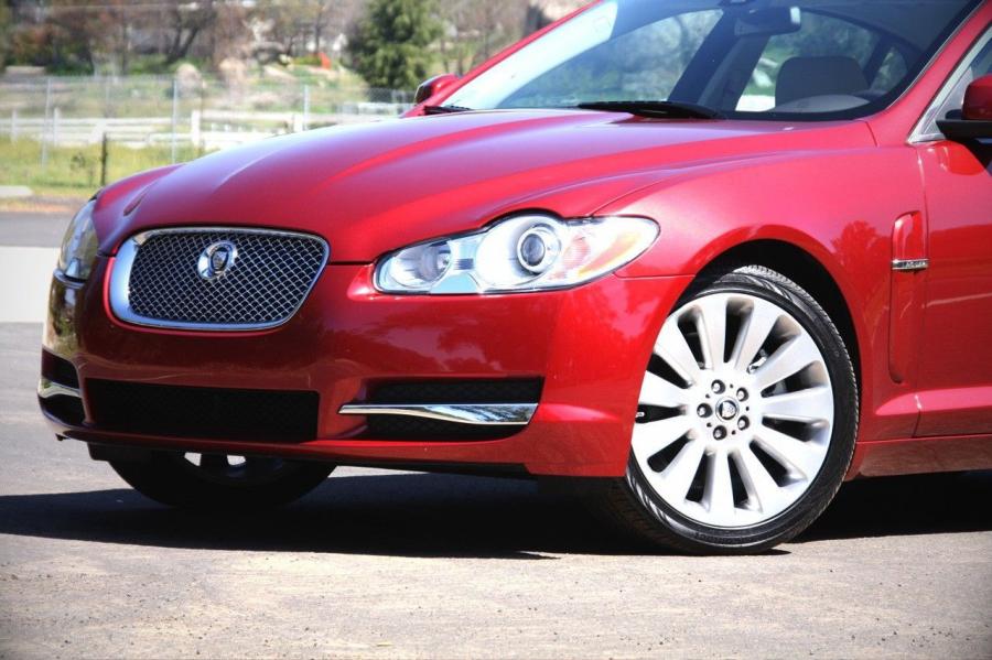  Jaguar XF 2008 года  (фото 164 из 175)